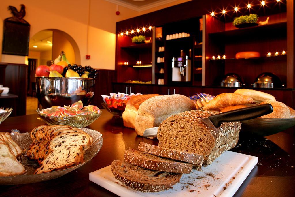 Van Der Valk Hotel Hardegarijp - Leeuwarden Ngoại thất bức ảnh