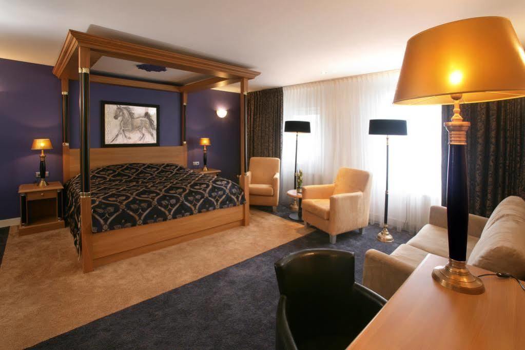 Van Der Valk Hotel Hardegarijp - Leeuwarden Ngoại thất bức ảnh